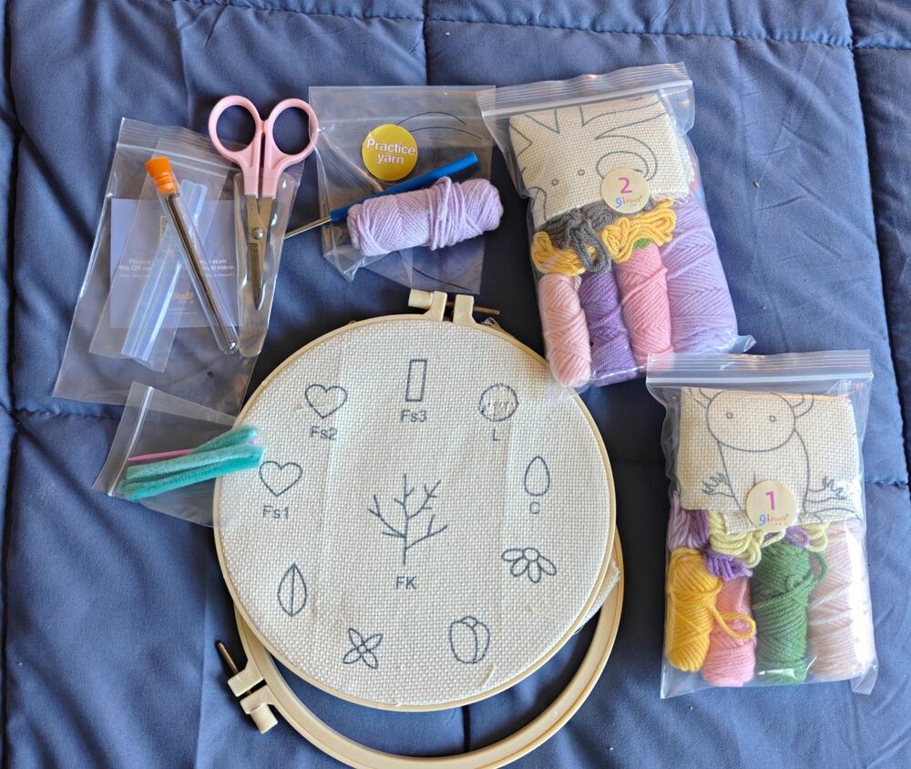 Salamander & Octopus 2 Punch Embroidery Kits Hoop/Wall Hanging w/Fabric & Yarn
